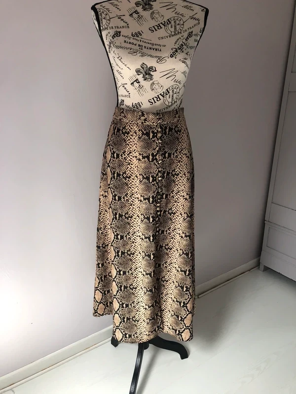🖤 Falda larga con estampado de piel de serpiente – Zara – Talla XS – Muy buen estado – photo 2